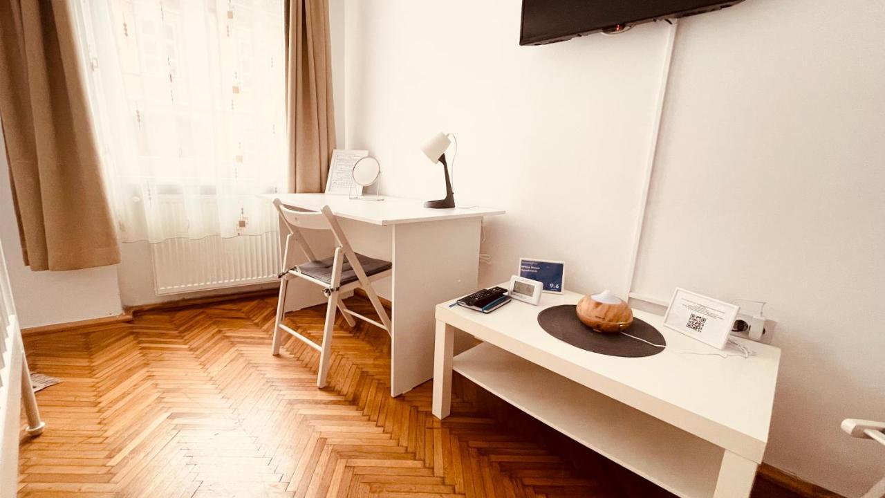 White Moon Apartment Braşov Exterior foto